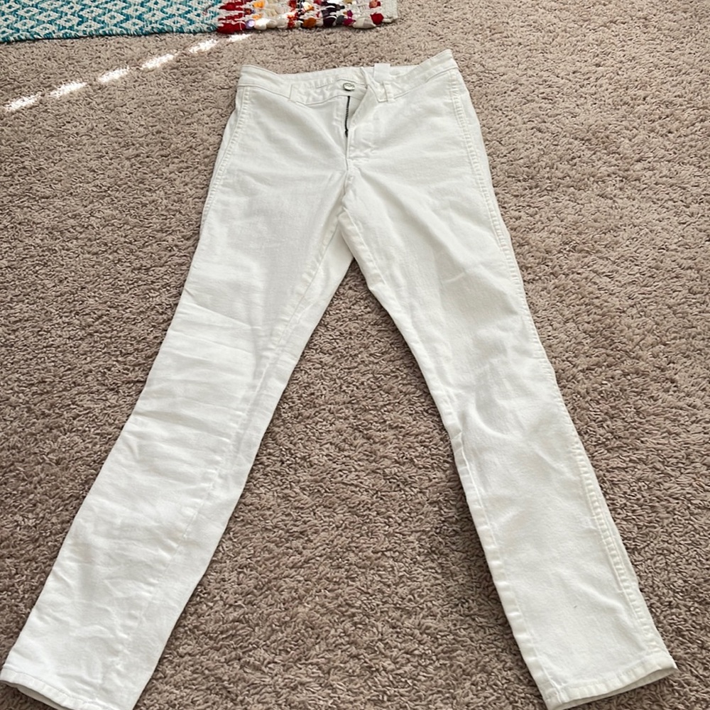 white skinny jean